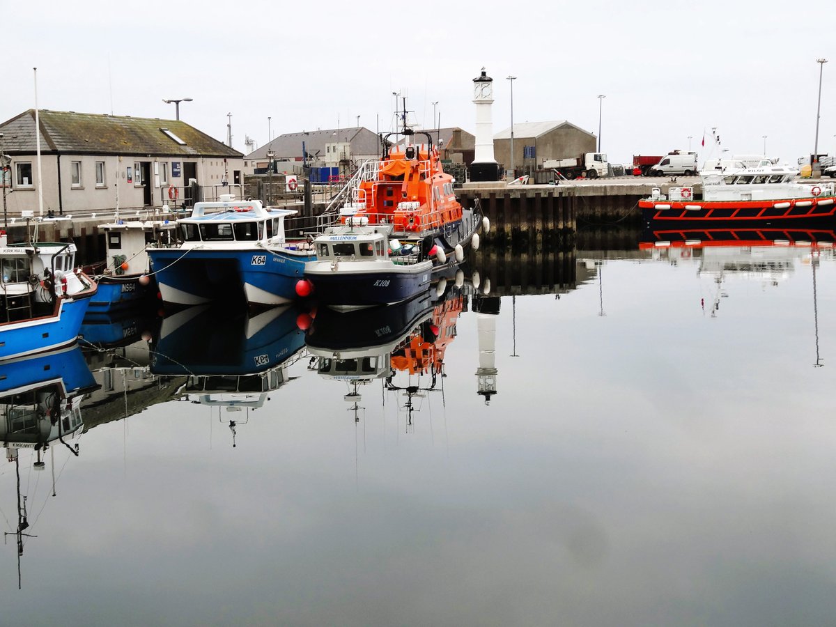 AttersonBarbara's tweet photo. @DMiller52325459 #WednesdayReflections
Boats - including a RNLI lifeboat - reflected in the waters of Kirkwall Harbour, Orkney. The RNLI celebrates 200 years of saving lives at sea this year. Orkney Islands' lifeboats have saved more than 1,000 lives over the years. Respect. https://t.co/CwDYW4Ngcd