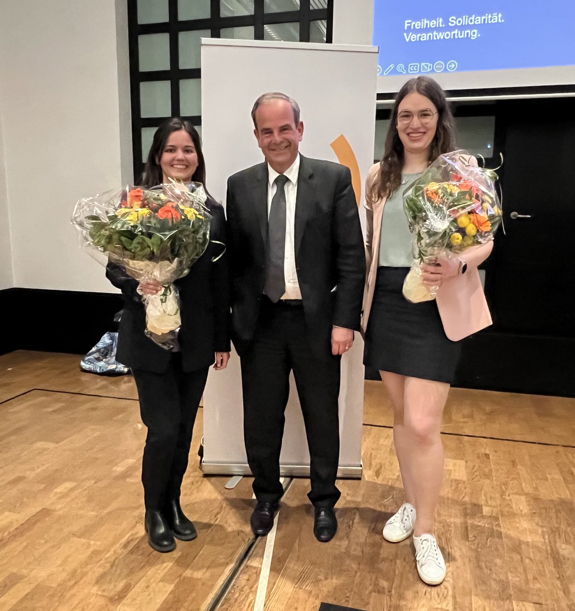 Wir freuen uns sehr auf das neue Amt! #AufbruchMitte 🚀 
<a href="/M_Halbheer/">Michelle Halbheer</a> 

Vielen Dank <a href="/nicolebarandun/">Nicole Barandun</a> für deinen super Einsatz in all den Jahren!