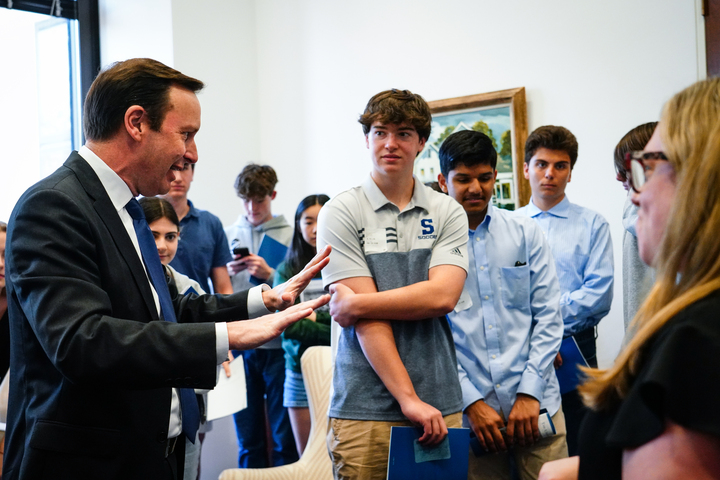 Two Connecticut high school teams made it the finals of the national We the People competition - from Trumbull and Staples/Westport. Exciting! I met with both teams during their visit to the Capitol.