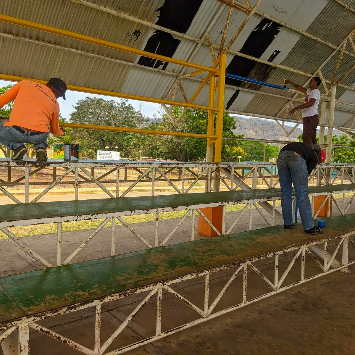 GMBNBT_Falcon's tweet photo. Así va avanzando el trabajo del equipo de la GMBNBT en el complejo deportivo Hugo Rafael Chávez Frías. ¡Al trabajo le gana nadie!👷💪
-
@nicolasmaduro
@delcyrodriguezv
@raulalfonzoparedes
@vclarkb
@gmbnbt
@mppobrasve
@mppopnacional
-
#Somostricolor7Tnets #juntossomostricolor https://t.co/jDVpBpQZP0