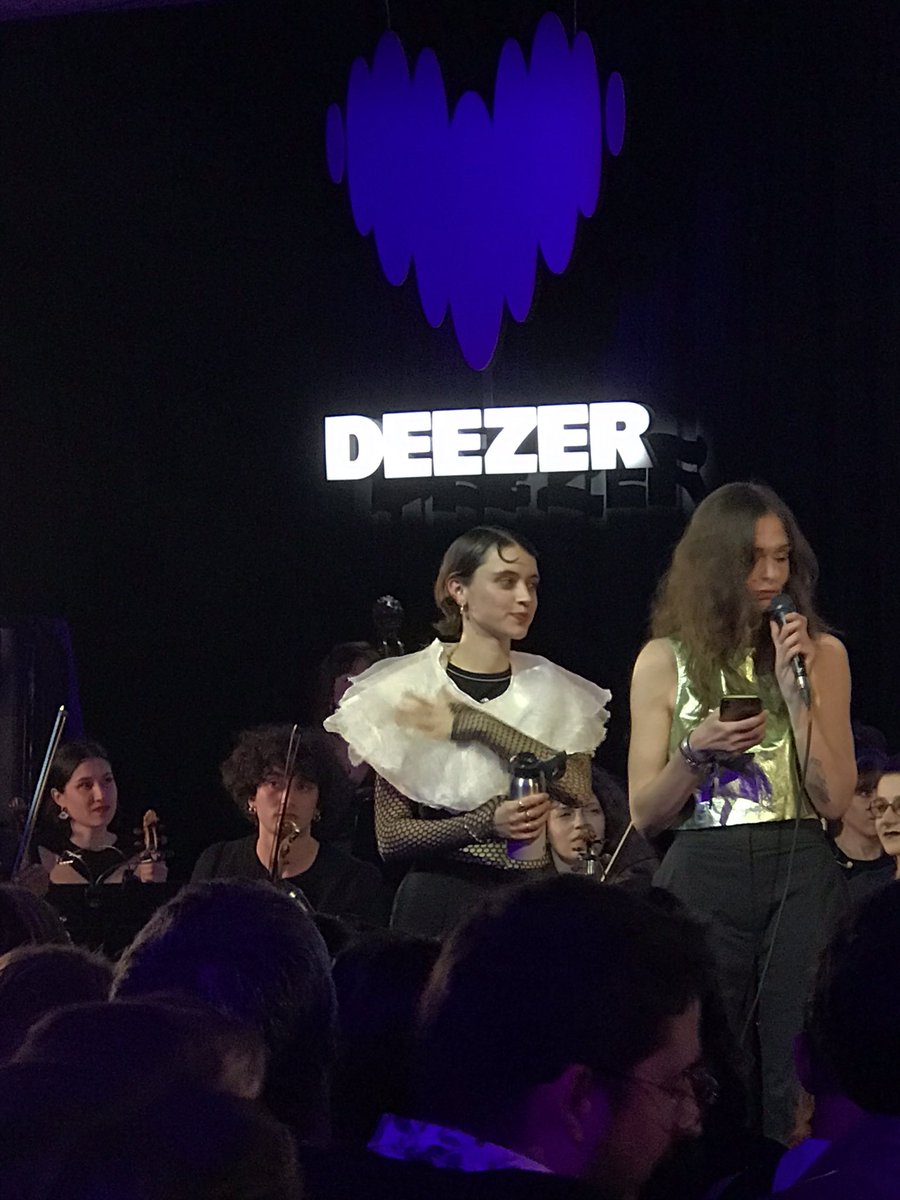 Merci @DeezerFR pour le concours et cette soirée #purpledoor ft. #Pomme unique !!!! La grande classe ! 💟🎻💜