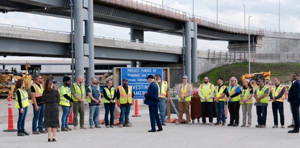 We welcomed @POTUS to our new terminal construction site today. The terminal is being built for Pittsburgh by Pittsburgh, to serve the needs of our region today. @ACE_Innamorato, our CEO Christina Cassotis and other officials greeted the president alongside more than a dozen of