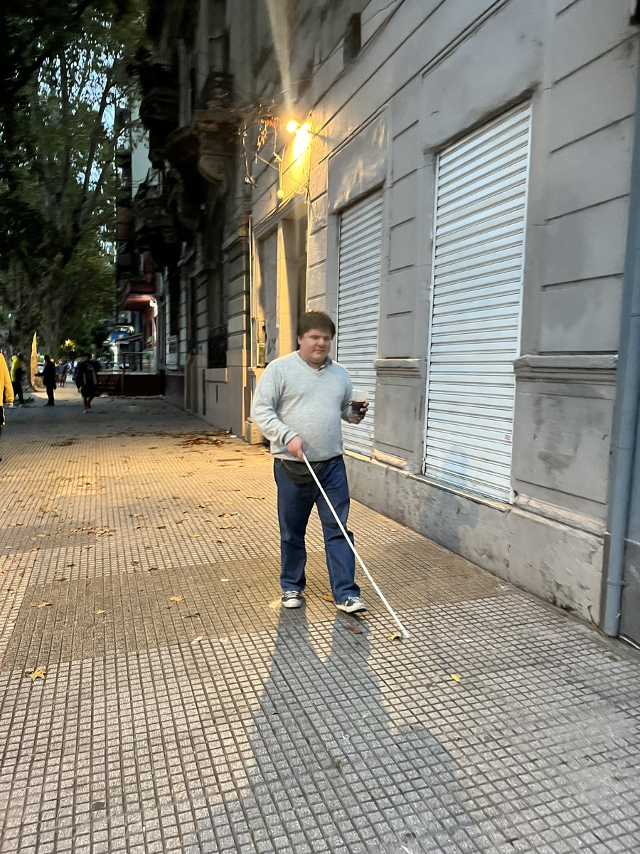 Santidefran15's tweet photo. Háblame de ser de boca no? 
Como te amo boquita💙💛 https://t.co/xSaa8kO0DK