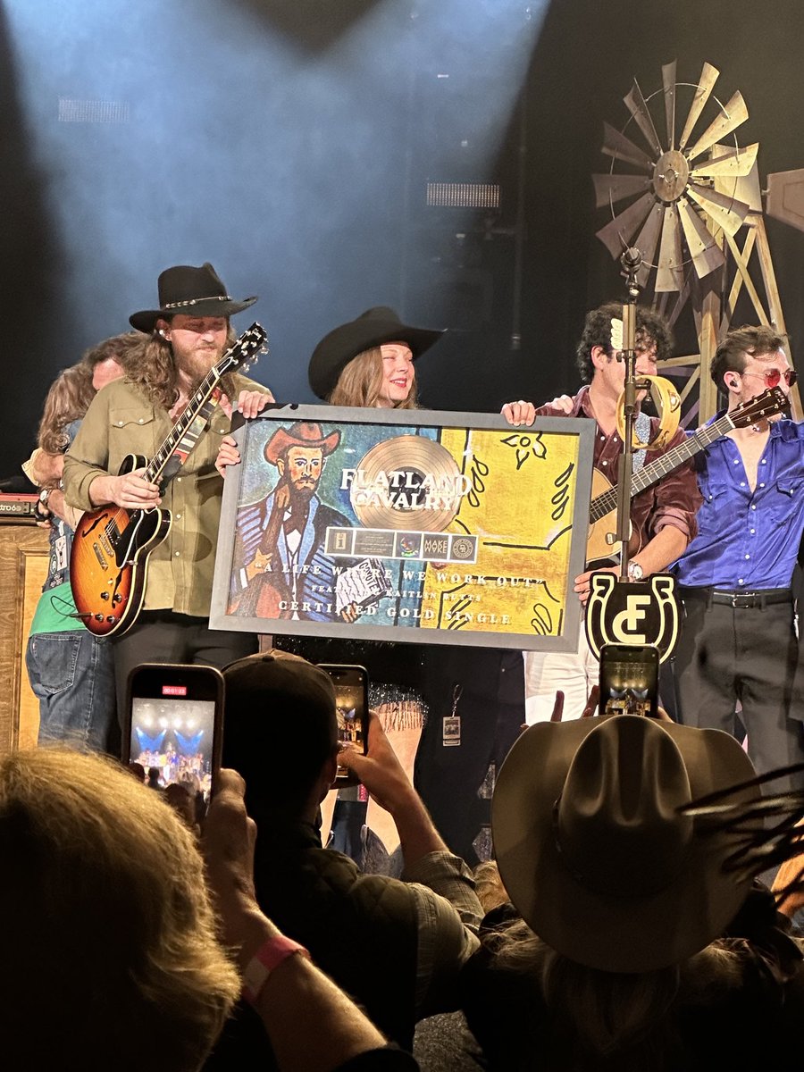 JMJUVA's tweet photo. @FlatlandCavalry @theryman What a great show. Looking forward to y’all coming to Charleston this summer! https://t.co/uY0vCdSf6f