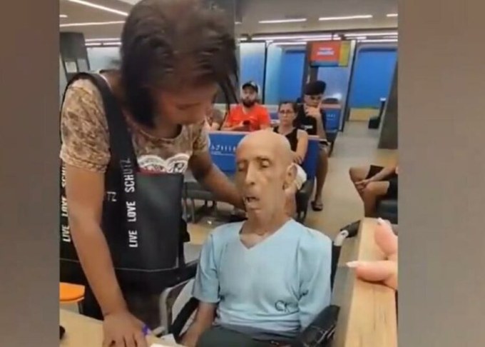 #Internacionales I (VIDEO) Una brasileña llega con un cadáver a un banco para sacar un préstamo. #DLP #Brasil ⬇️ lc.cx/kOT11D