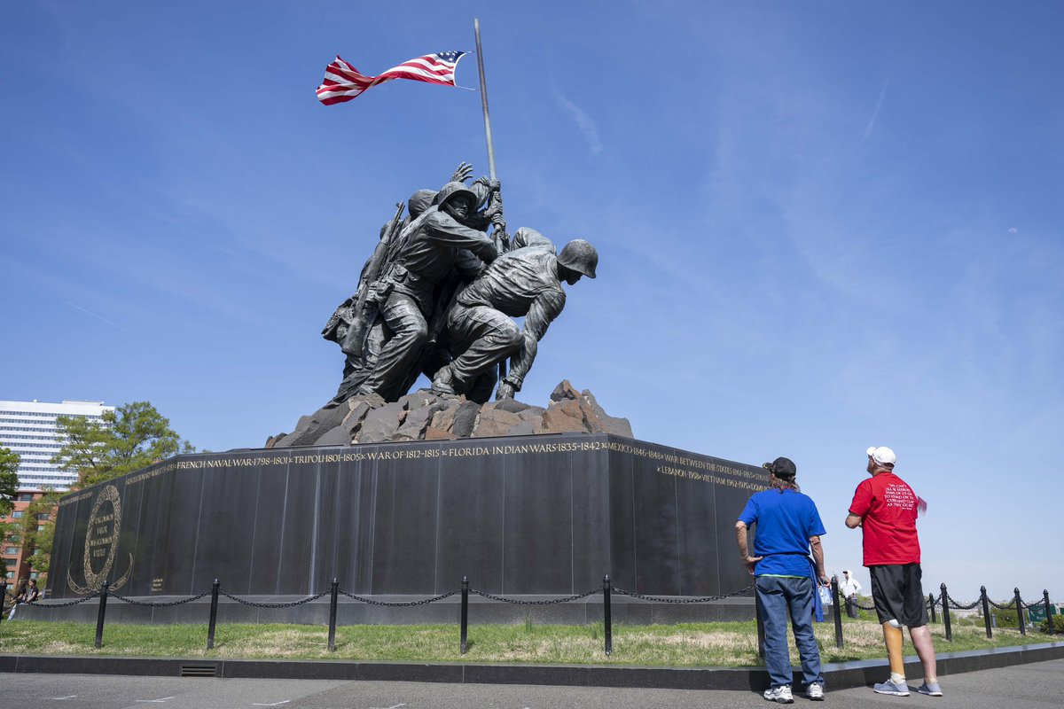 More Images from yesterday’s Honor Flight … 83 veterans and their guardians flew out of the Purdue Airport to Washington D.C. and back #HonorFlight @HonorFlightNet