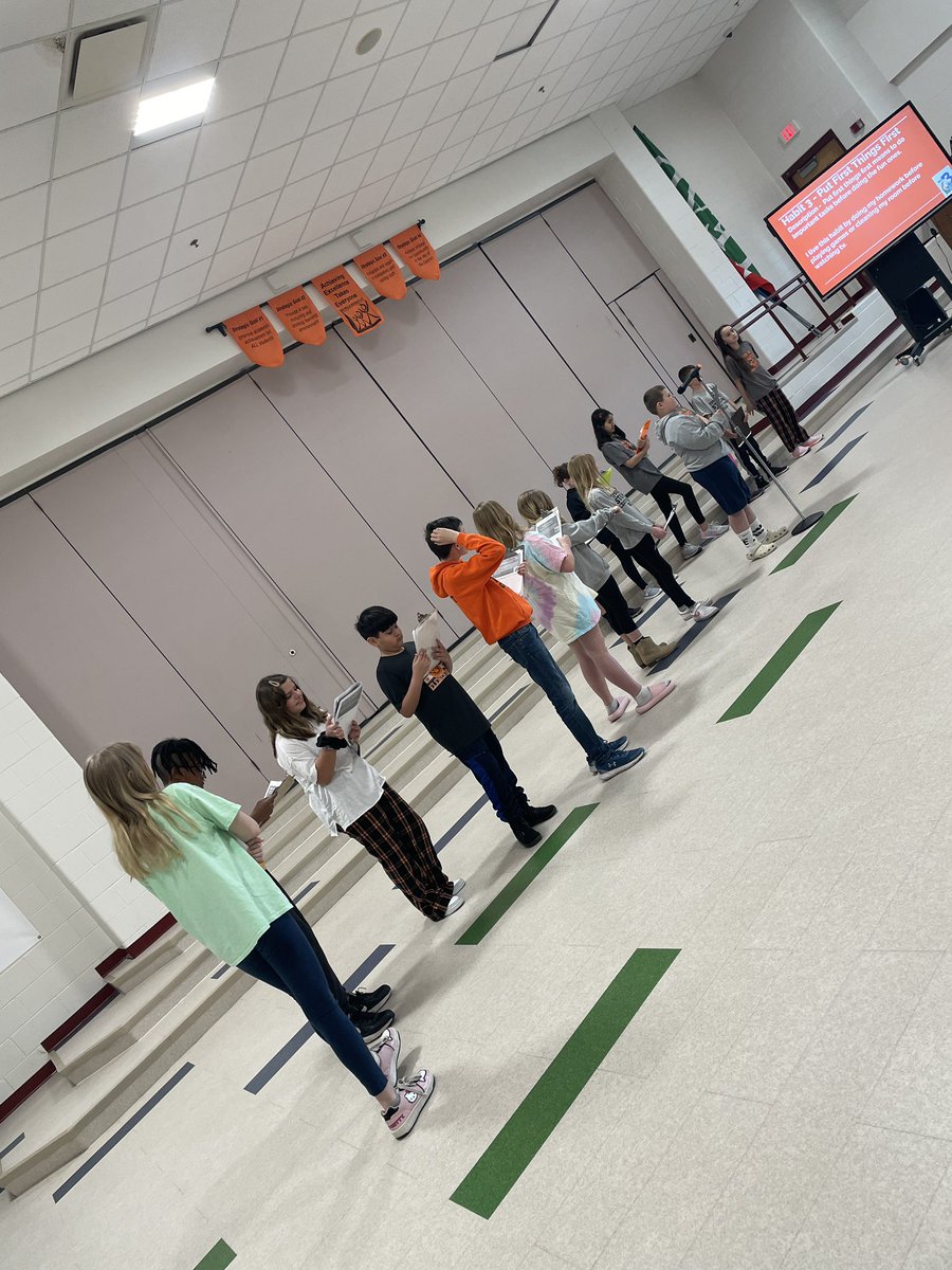 JoriBowen's tweet photo. Honored to be invited to #ThompsonElementary for their Leadership Day. They were amazing hosts teaching us about their 7 habits and showing the habits in action. Can't wait to have these Tigers 🐯 at Lakes 🦅 in a few years! #Soaring https://t.co/KxzeJZ3CDE