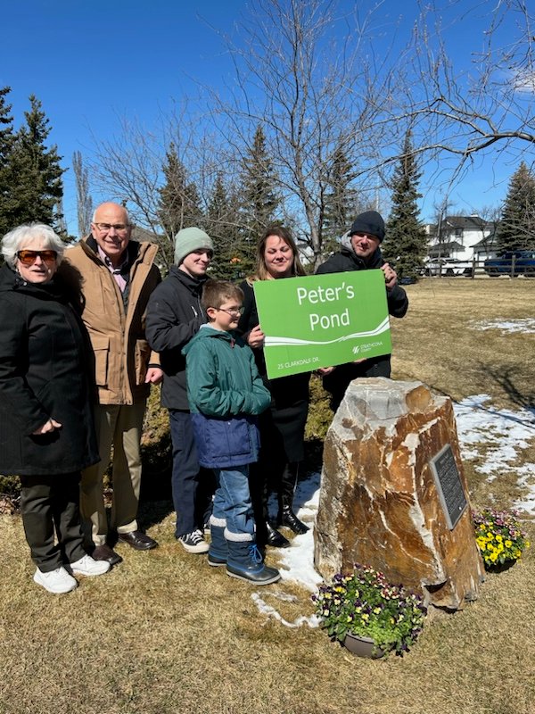 Today, Council celebrated the renaming of the Clarkdale Meadows Pond to 'Peter's Pond'. This is to honour Former Strathcona County Councillor Peter Wlodarczak. Thank you for your service, Peter! #shpk #strathco #StrathconaCounty #SherwoodPark