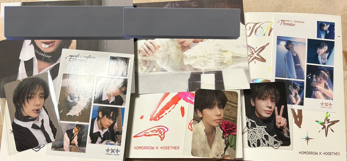 yacharp's tweet photo. TXT トレカ　交換　アルバム

譲→ボムギュ　テヒョン　ヨンジュン

求→スビン

※同ver同士での交換

フォロワーさん優先ですが、検索からでもお気軽にお声掛け下さい。 https://t.co/Ce1BLYWm02