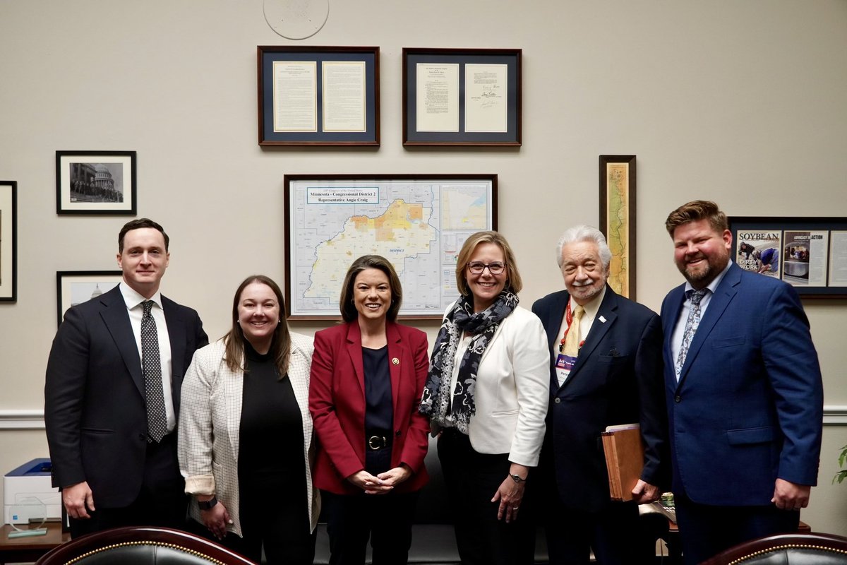 jillcsims's tweet photo. The @Hospitality_MN team had a great day on the Hill meeting with Minnesota members as apart of @RestaurantsAct!
Thank you to @RepAngieCraig, @RepPeteStauber, @RepFischbach & @RepFinstad (& MN staff) for meeting with us to discuss key industry issues 🍽️ #PAFC24 https://t.co/4YGiC0P6s6