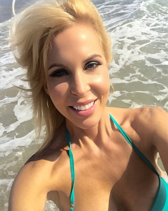 So many ways to have a wet Wednesday! 😜XOXO 💋 #Wednesday #wednesdays #Wednesdayvibe #Midweek #MidWeekFun<a href="/tag/wednesday"class="tags">#Wednesday</a><a href="/tag/beachday"class="tags"><span>#beachday</span></a><a href="/tag/wednesdays"class="tags"><span>#wednesdays</span></a><a href="/tag/midweek"class="tags"><span>#midweek</span></a><a href="/tag/beachvibes"class="tags"><span>#beachvibes</span></a><a href="/tag/onlyfans"class="tags"><span>#onlyfans</span></a>