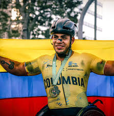 Paratleta dos veces ganador del Maratón de LA, @FranciscoSancle, pide apoyo para maratones de sillas de ruedas en Colombia Conoce a Francisco Sanclemente: tinyurl.com/nhe543sv