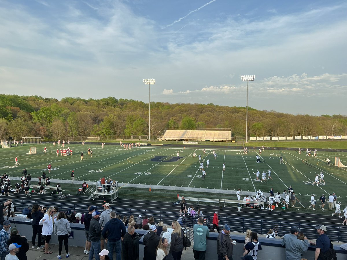 15 minutes until the Frederick County boys lax game of the year: Urbana (9-0) hosts Linganore (7-0) @FrederickSports