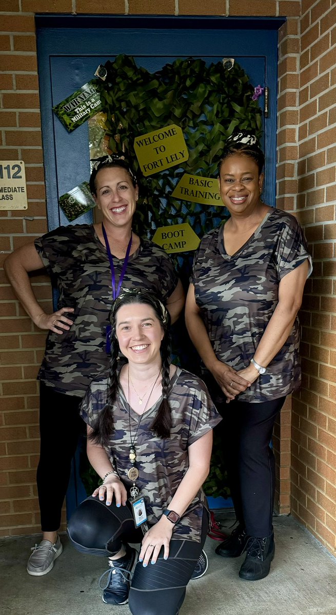 Mrs_EHall's tweet photo. 4th Grade Squad is ready for ELA bootcamp! https://t.co/plh38tZDQI