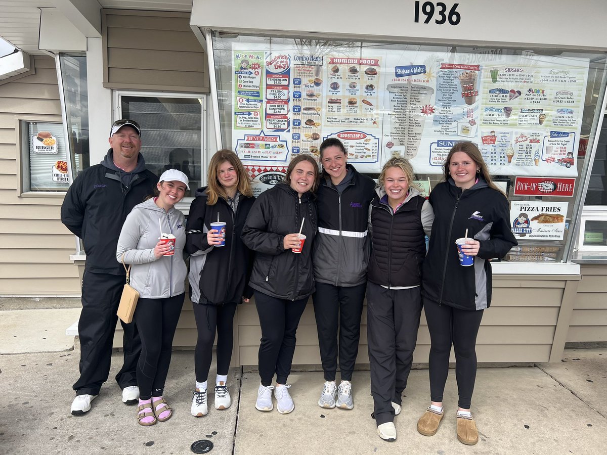 CRANDIC meet today in CR. Team 4th of 10 in crazy windy conditions and Bella tied for 2nd individually. Parlor City ice cream is always a good stop after a meet!