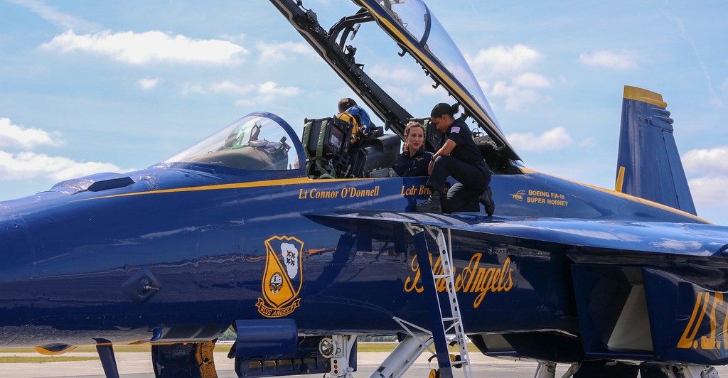 FlySFB's tweet photo. Today at the #OrlandoAirShow, Eric Burris and Seminole County’s Teacher of the Year, Janan Hodges, soared with the #BlueAngels! A thrilling day at Orlando Sanford International Airport celebrating our local heroes up high! 🌟 #FlightDay #FlySFB https://t.co/dw5tSBLFRo