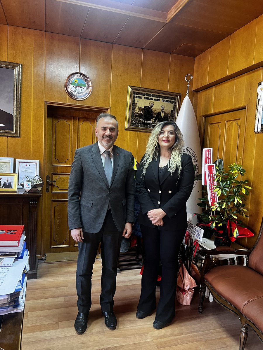 Kumru Belediye Başkanımız Sn.Yusuf Yalçuva’yı makamında ziyaret ettik.Yeni dönemde başarılarının devamını dileriz. <a href="/yalcuvayusuf/">Yusuf Yalçuva</a> @kumrubelediyesi