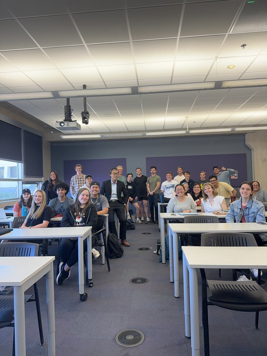 ho_cony's tweet photo. My first MBA cohort! Wish you all the best. 
@NAU https://t.co/qa3aIy0mjM