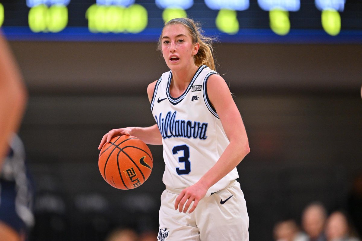 BOOM‼️🏀

Lucy Olsen has committed to Iowa. 3rd in the nation in scoring last year. 

Hawks got a good one, welcome to Iowa City <a href="/LucyOlsenbball/">Lucy Olsen</a>!!