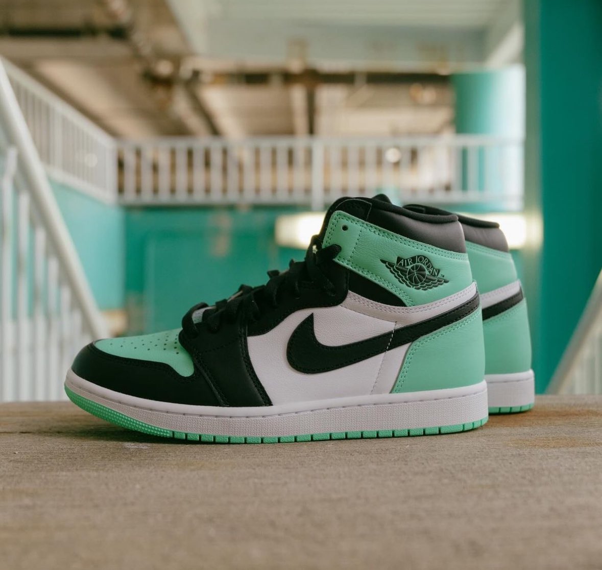 With a white leather base paired with black overlays and a vibrant green leather on the toe box, heel, ankle, and outsole, the Air Jordan 1 High OG “Green Glow” is set to drop Saturday, April 20th, and will release FCFS online and at all three of our locations.