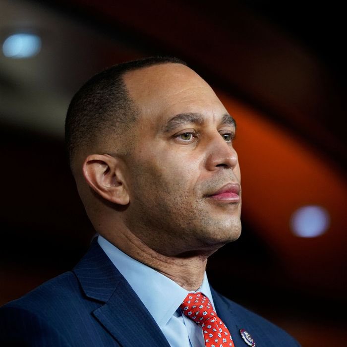 @LePapillonBlu2 We need Hakeem Jeffries as Speaker and to Expel Marjorie Greene!!!