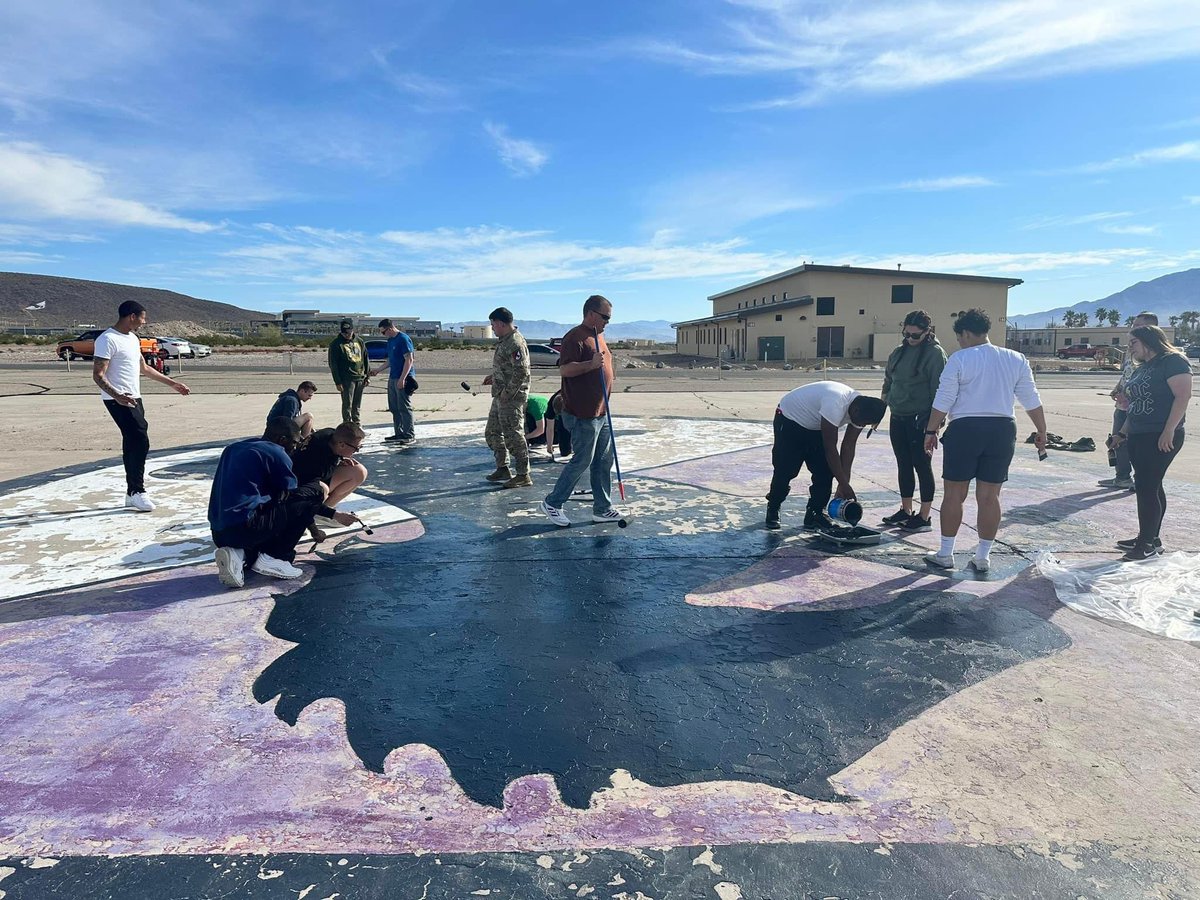 70thRCO's tweet image. ALLONS! Great day in the Regiment as folks got after Foundational Day Training. A highlight was RSS’s OPN Gratitude where they executed projects across NTC to better our community and Regiment. One of my faves…MICO refreshing our patch at the MPH! @11ArmoredCavReg @NTC_UPDATE