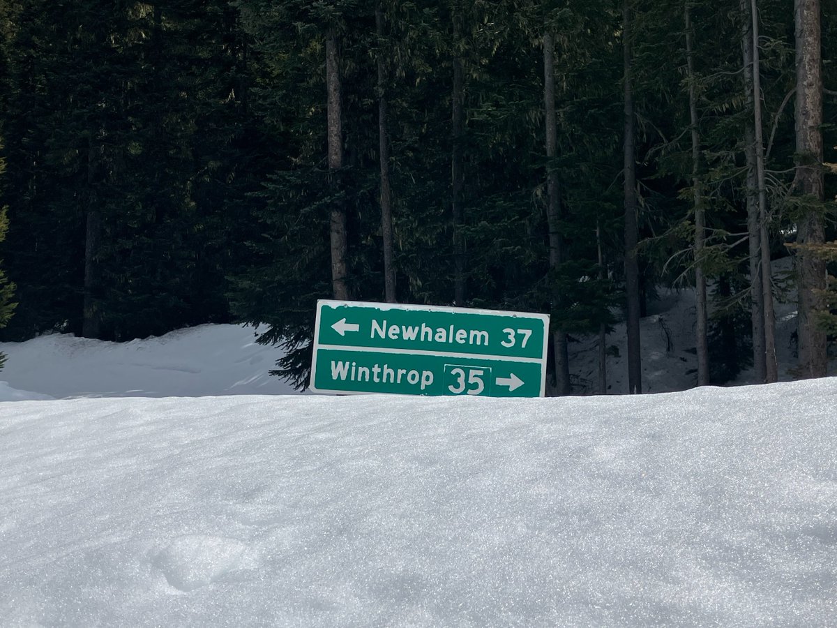 WSDOT_East's tweet photo. It's official! SR 20 North Cascades Highway is scheduled to open at 10AM on Friday, 4/19. If you are planning a trip in the coming weeks keep in mind that there are limited pit stops and no cell service through the mountain passes. And thanks to crews for their hard work! 👏👏👏 https://t.co/4yAEn1FvS2