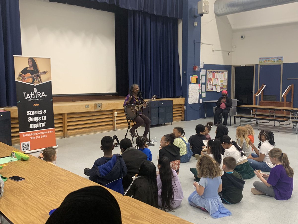 Thank you to all of the families who came out to our Title I input night! We enjoyed the songs and storytelling of Mama Tahira! @AACountySchools @TitleIAACPS #BelongGrowSucceed