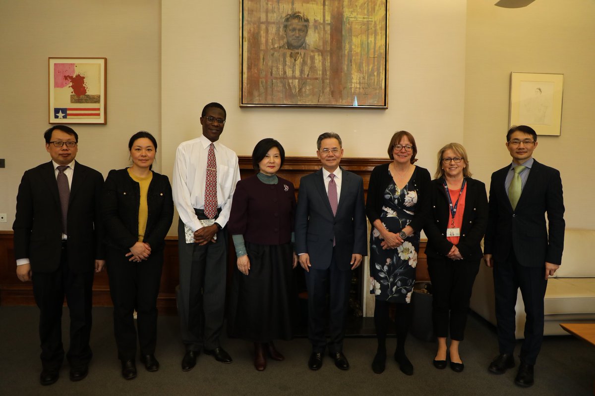 Delighted to visit University of Nottingham. I had an in-depth discussion with Vice-Chancellor Prof. Shearer West and her team on collaboration btw @UniofNottingham and Chinese universities. I firmly believe that China’s development of new quality productive forces will bring our…