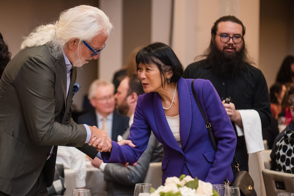 The Mayor's Arts Lunch celebrates the incredible creativity of our city's artists and @TorontoArts.

Art is connection. It stirs us to engage with the world, ourselves, and each other in new ways. As mayor, I am committed to ensuring this pillar of our economy can thrive.