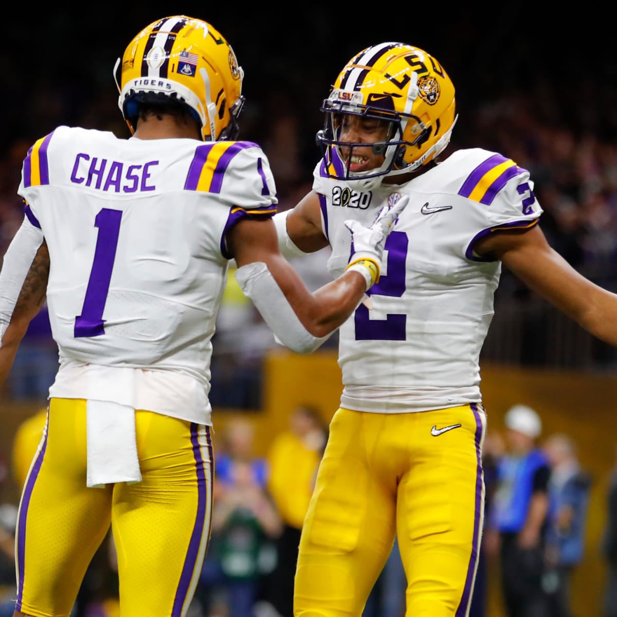 #AGTG After a great conversation with @Coach_Hankton I’m BLESSED to say I have Received an OFFER from Louisiana State University!!💜💛 @LSUFBrecruiting @LSUfootball @clintsurratt @CoachJaredCate @4_Strong @eron_sauls @BHoward_11 @BillyEmbody @MikeRoach247 @EJHollandOn3