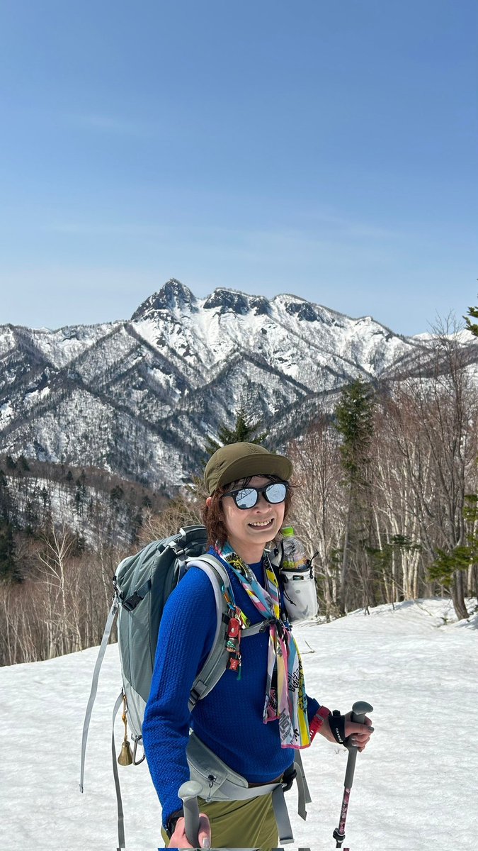 emijyojyo's tweet photo. 13日土曜日は残雪の🗻
14日日曜日は初夏の🗻
遊びまくった https://t.co/PDJEVDAt4r