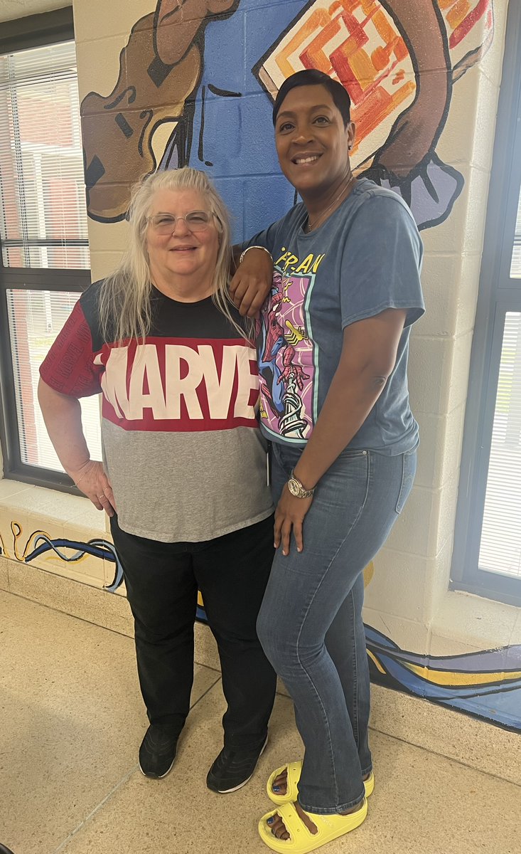 Shoutout to our everyday superheroes--our #KMMPM faculty & staff!🦸‍♀️🦸‍♂️ TY for your dedication & passion to educate our future leaders of tomorrow. You may not wear capes, but your impact is nothing short of heroic! #MonthoftheMilitaryChild Super Hero Day in @RichlandTwo!