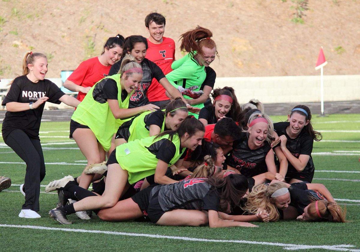 I'm pumped <a href="/OconeeSports/">Oconee Enterprise Sports</a> is sending me to cover the <a href="/nohssoccergirls/">North Oconee Girls Soccer</a> R1 playoff game tomorrow as a freelancer! I haven't seen 'em play since 2022 so I'm excited!

This was a FUN team to cover during my days as a sports reporter, highlighted by the 2021 state title (pictured).