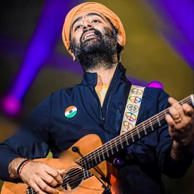 OL_Translator's tweet photo. Happy birthday @arijitsingh #viralvideo #Trending #ArijitSingh #Arijitsingh_Songs #Mugician #Bollywoodnews #Bollywood_Singer #singer #Kolkata #Mumbai #birthday #birthdayboy #Birthday_Special #अरिजीत_सिंह #Party https://t.co/Hq60XYHPH9
