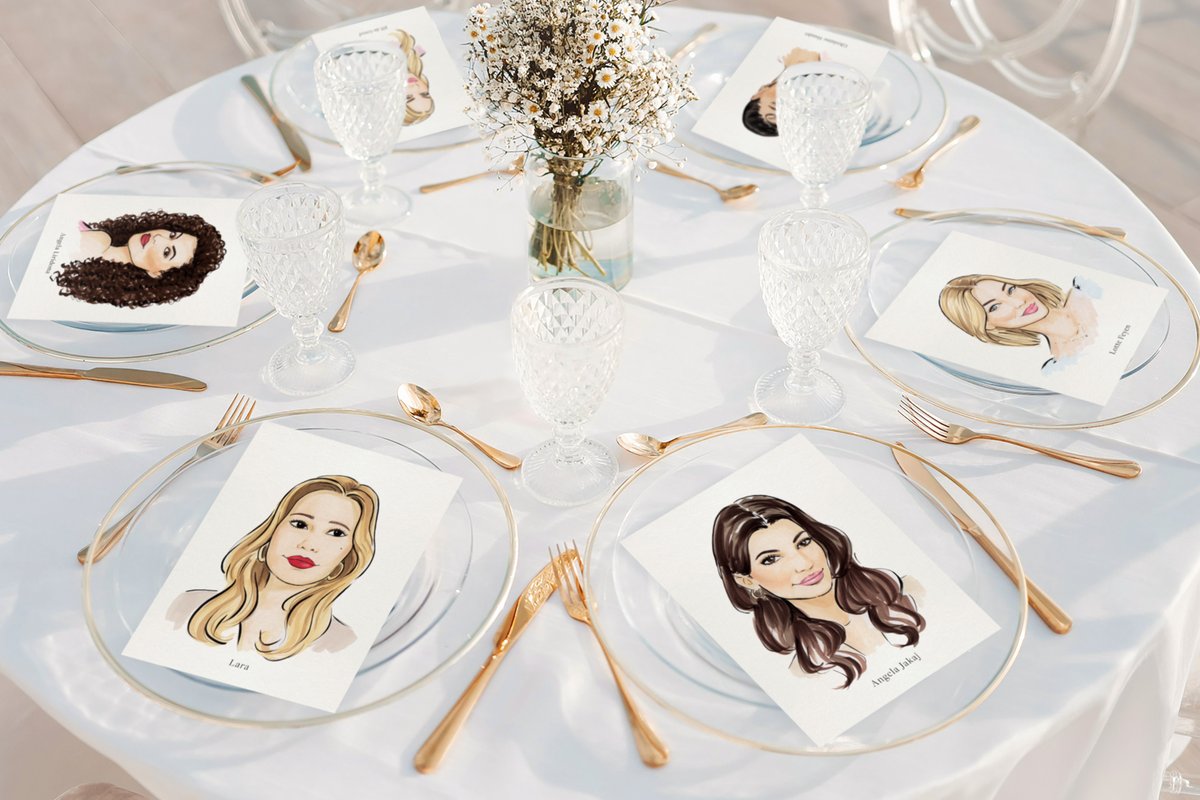 Could table seating portraits be something for your next dinner party? Read more about it on my website. #dinnerparty #events