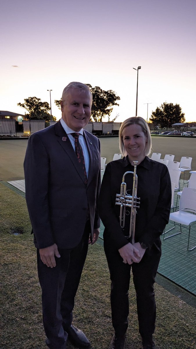 A fitting end to #ANZACDay2024 at the @Wagga_RSL Sunset Service, with the catafalque party provided from the marvellous No. 3 Wing Australian Air Force Cadets. As always, we must remember those who have served not only on ANZAC Day but every day, #LestWeForget.