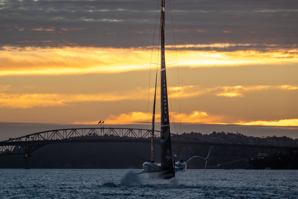 EmiratesTeamNZ tweet picture