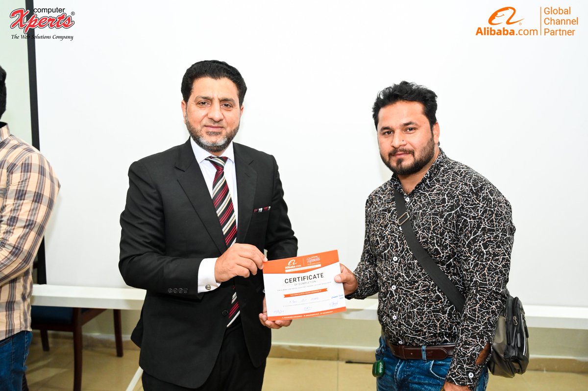 alibabaxperts's tweet image. Some glimpse of Batch #23 on 24th April, 2024 (Wednesday) at Sialkot Business and Commerce Center receiving certificates for our FREE Alibaba Training Session.
.
.
.

#Batch22 #Alibabaplatform #Sialkot #Alibabaoffice