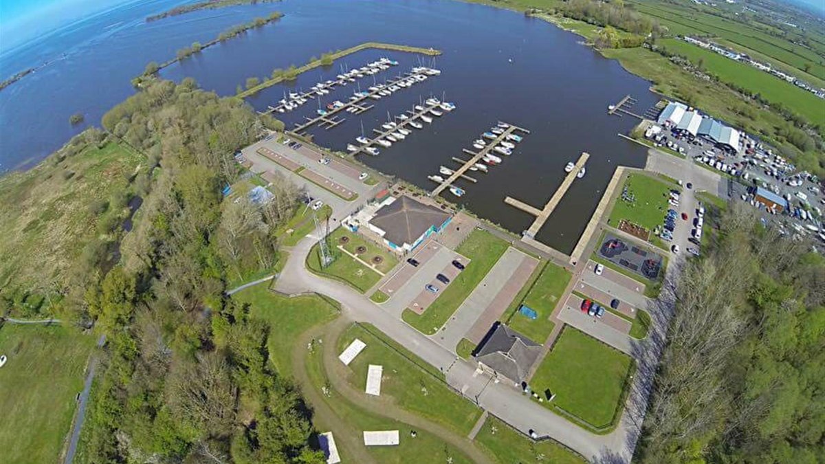 A pre planning application notice has been submitted for a 7,000 sq.m mixed use development at #Kinnego Marina, Lurgan. The proposal details a #leisure complex, health and wellbeing facility, business units, café and #tourism accommodation. Full Details: bit.ly/3Uz4mAS