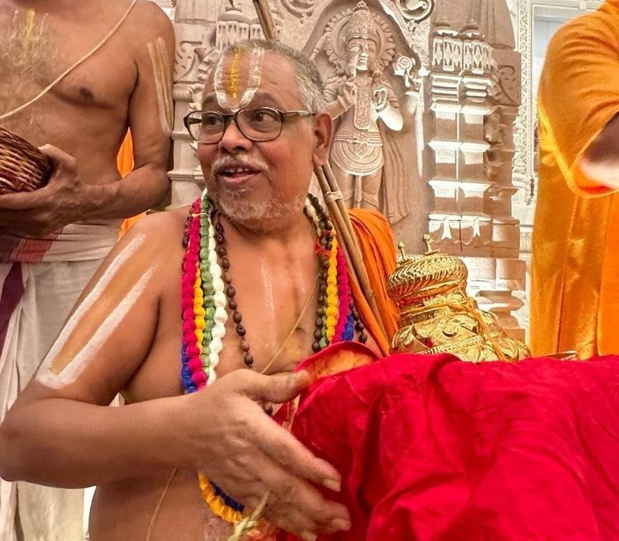 sujathadesikan's tweet photo. அற்றவர்கட்கு அருமருந்தே
அயோத்தி நகர்க்கு அதிபதியே ! ( பெருமாள் திருமொழி) https://t.co/Ur6QouA29m