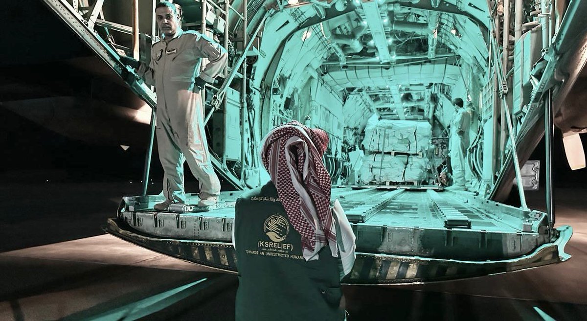 KSRelief's tweet photo. وصول الطائرة الإغاثية السعودية الـ 47 لإغاثة الشعب الفلسطيني في قطاع غزة التي يسيّرها #مركز_الملك_سلمان_للإغاثة 

https://t.co/6wgUD5f8qQ https://t.co/m52kwGZj7l