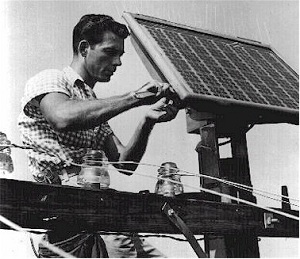 Did you know, on this day 70 years ago Bell Labs in the US demonstrated the first practical solar cell, powering a toy ferris wheel. A small milestone in energy history that needs to become a global revolution, shifting us off #FossilFuels as we face up to the #ClimateEmergency