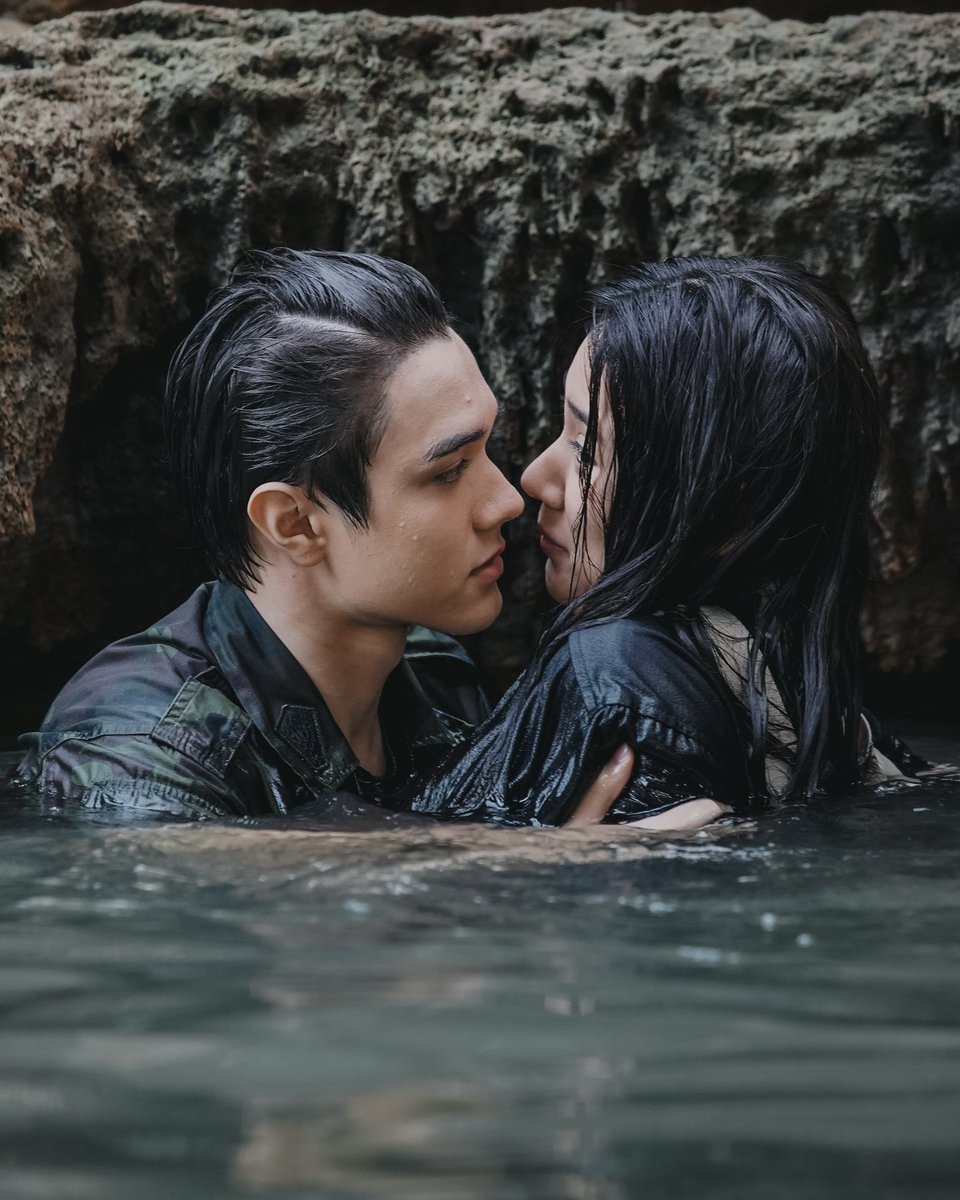 (side profile ไมกี้เยี่ยวแตกมาก หน้าผากเป็นหน้าผาก จมูกเป็นจมูก)