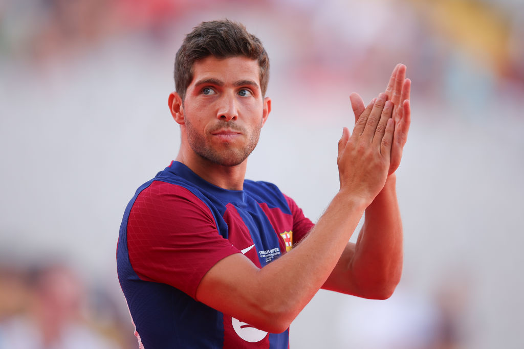 🚨🎖️| Barcelona will discuss Sergi Roberto's contract again soon. [@FabrizioRomano] #fcblive