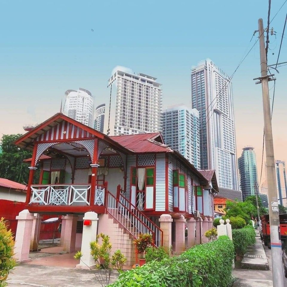 tmphnompenh's tweet photo. Kampung Baru ភូមិប្រពៃណីជនជាតិម៉ាឡេដែលត្រូវបានការពារនៅកណ្តាលទីក្រុងគួឡាឡាំពួរប្រទេសម៉ាឡេស៊ី 🇲🇾📍

More Details: https://t.co/RA9whHMvqL https://t.co/E4pv1vjLPt