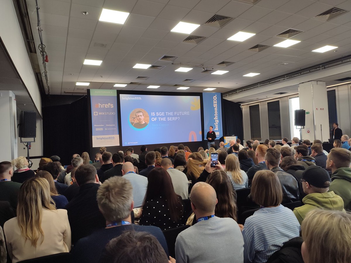 Bonjour <a href="/brightonseo/">brightonSEO</a> ! First conference about SGE #seo <a href="/digimood/">Digimood - SEO / SEA</a>