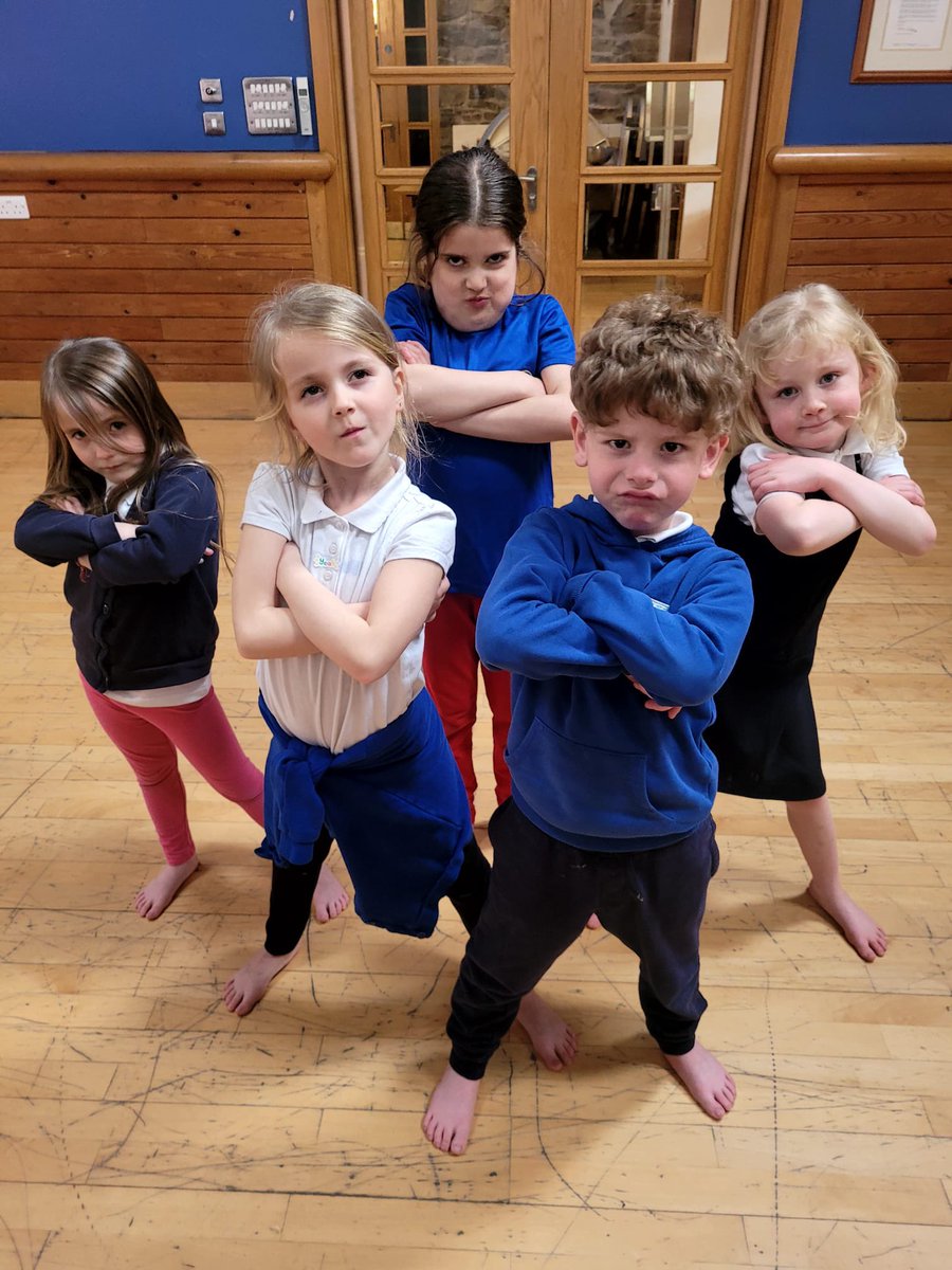 AfonDance's tweet photo. Jiggers and Groovers are off to a flying start this term!  

We have delivered dance sessions in partnership with @WeAreSparc and @ValleysKids for over 30 years! 

We are now teaching the children of the participants from the original classes all those years ago!! 😂 https://t.co/nuJAKFfYQ5