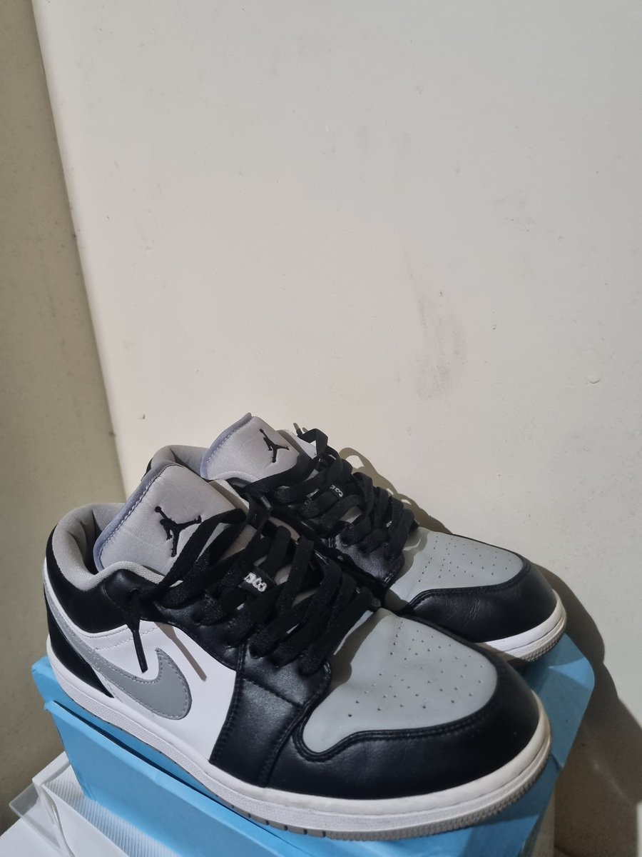 nnakyugf's tweet photo. WTS / WANT TO SELL
Preloved Sepatu Jordan 1 Smoke Grey Low
Size 43 (27,5cm) , 650k nego!! 
• no box
• barcode ✅
• co 🍊 || gratong ✅
• dom Bogor https://t.co/CHPEga8FQa
