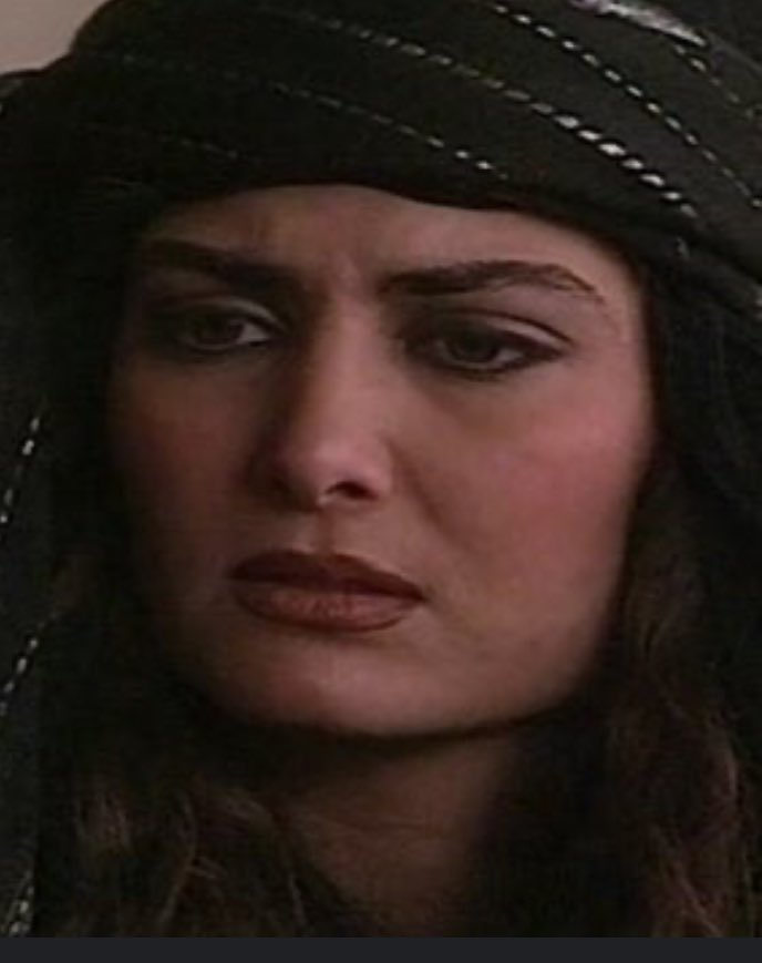 bent_zayd's tweet photo. @sukianghlawinji @q1q555 مرح جبر 🥺 كانت ولا زالت أيقونة جمال في الدراما السورية 😍
لا عمليات تجميل .. لا ميكب متكلف 
.
#مسلسل_جواهر 
. https://t.co/KbZS40vNQ4